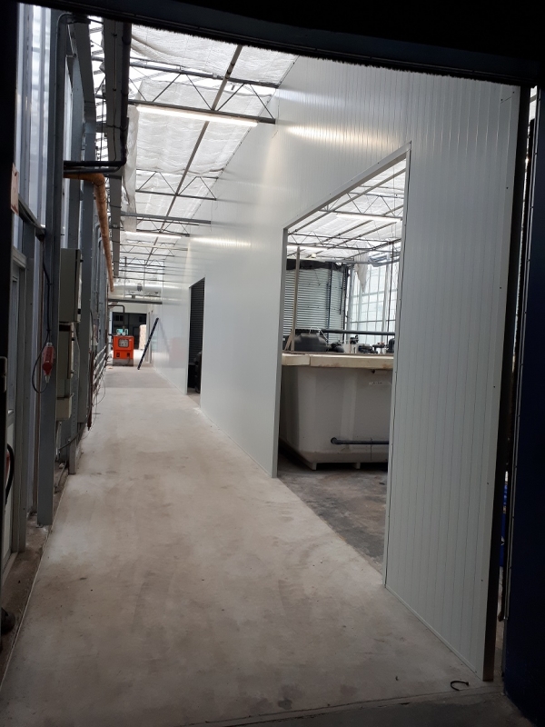 komkommerkwekerij Sluis van oude naar nieuwe loods