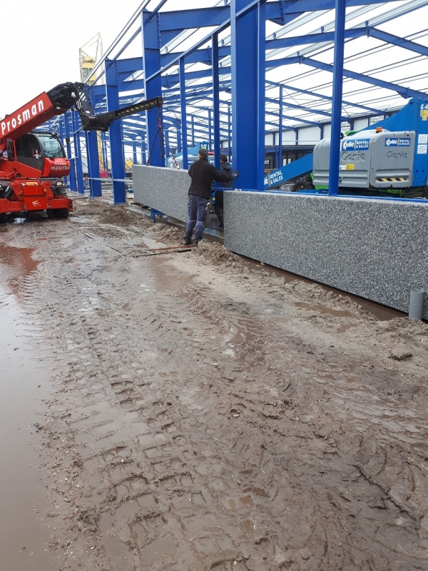 komkommerkwekerij onder wanden plaatsen loods 2